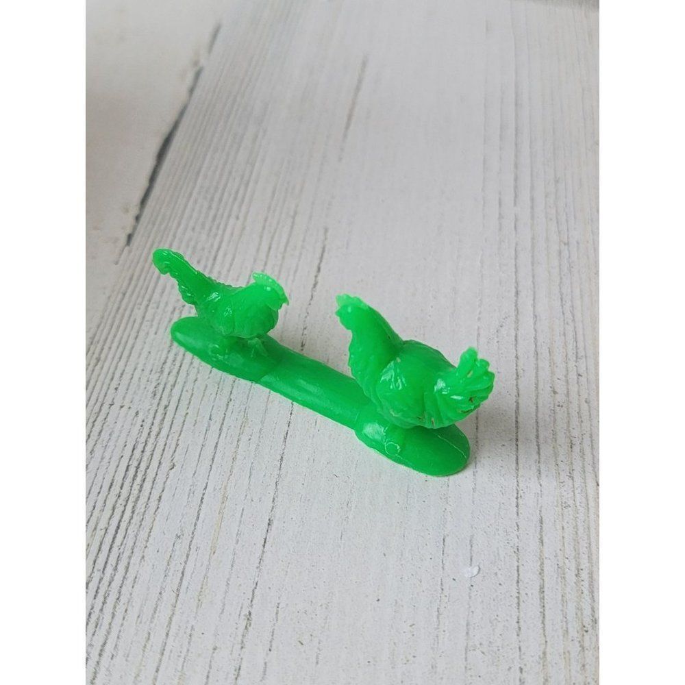 Chicken hen rooster green plastic zoo animal toy figure